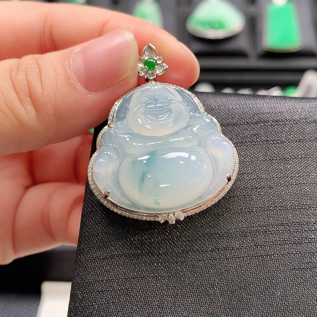翡翠18K金镶嵌颈饰佛公