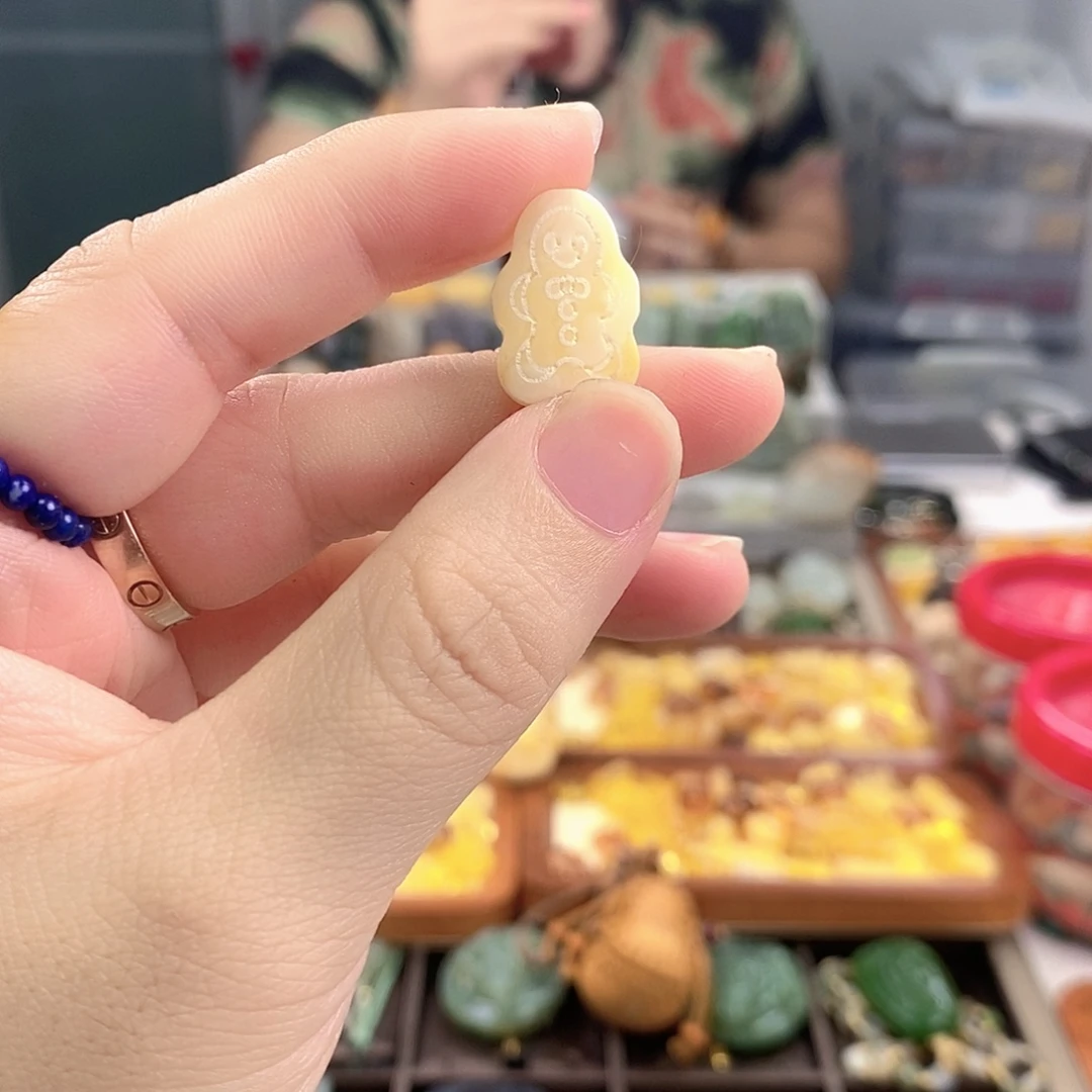 琥珀未镶嵌珠宝奇石姜饼人