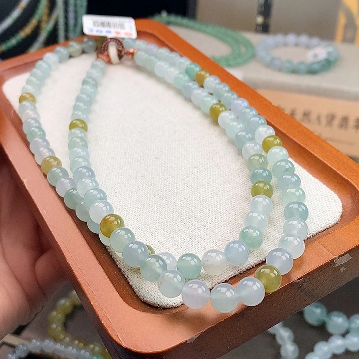 翡翠合金手链冰浅色系长链，98颗．7.1-7.3m，炸