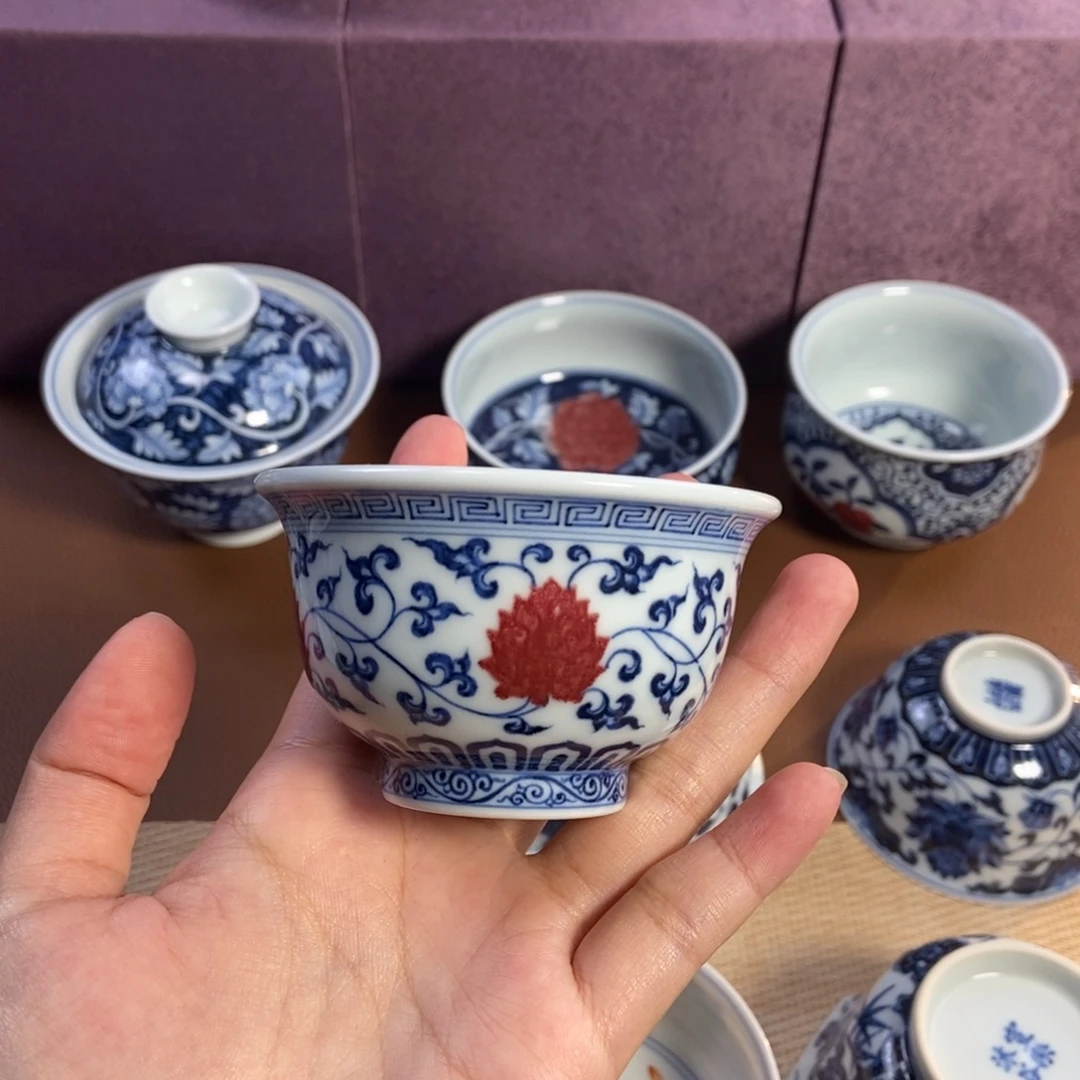 阳春白雪釉里红缠枝莲二代小压手杯