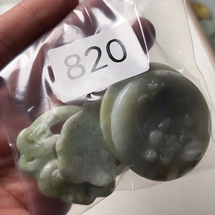 蛇纹石玉合金颈饰