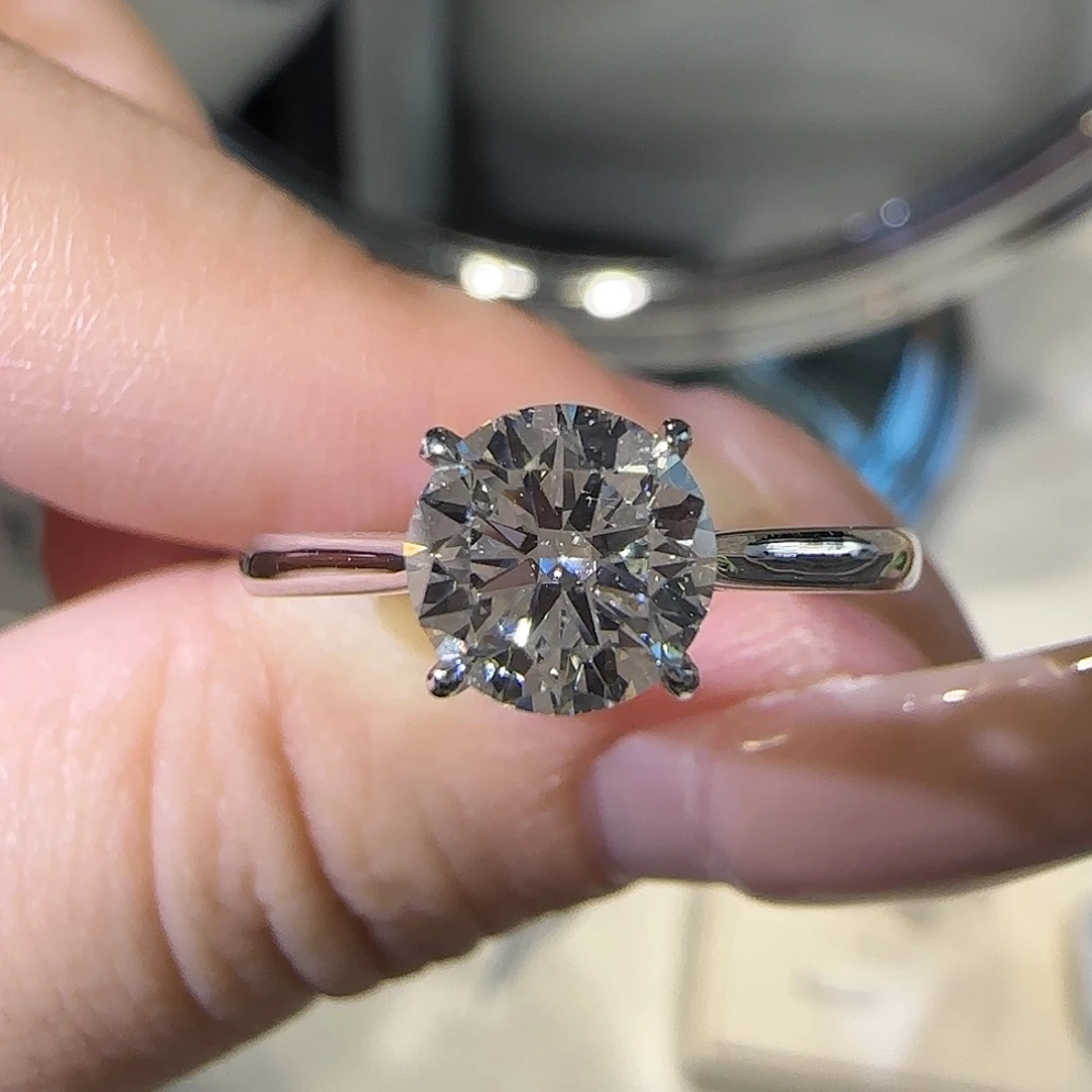 铂Pt950镶嵌实验室培育钻石经典四爪1卡