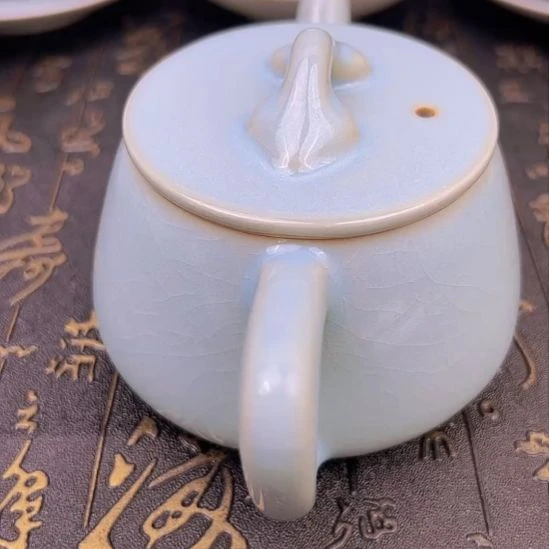 汝瓷天青釉石瓢壶