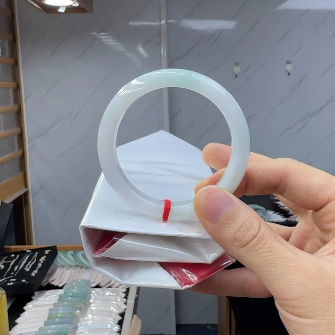 翡翠未镶嵌手镯翡翠