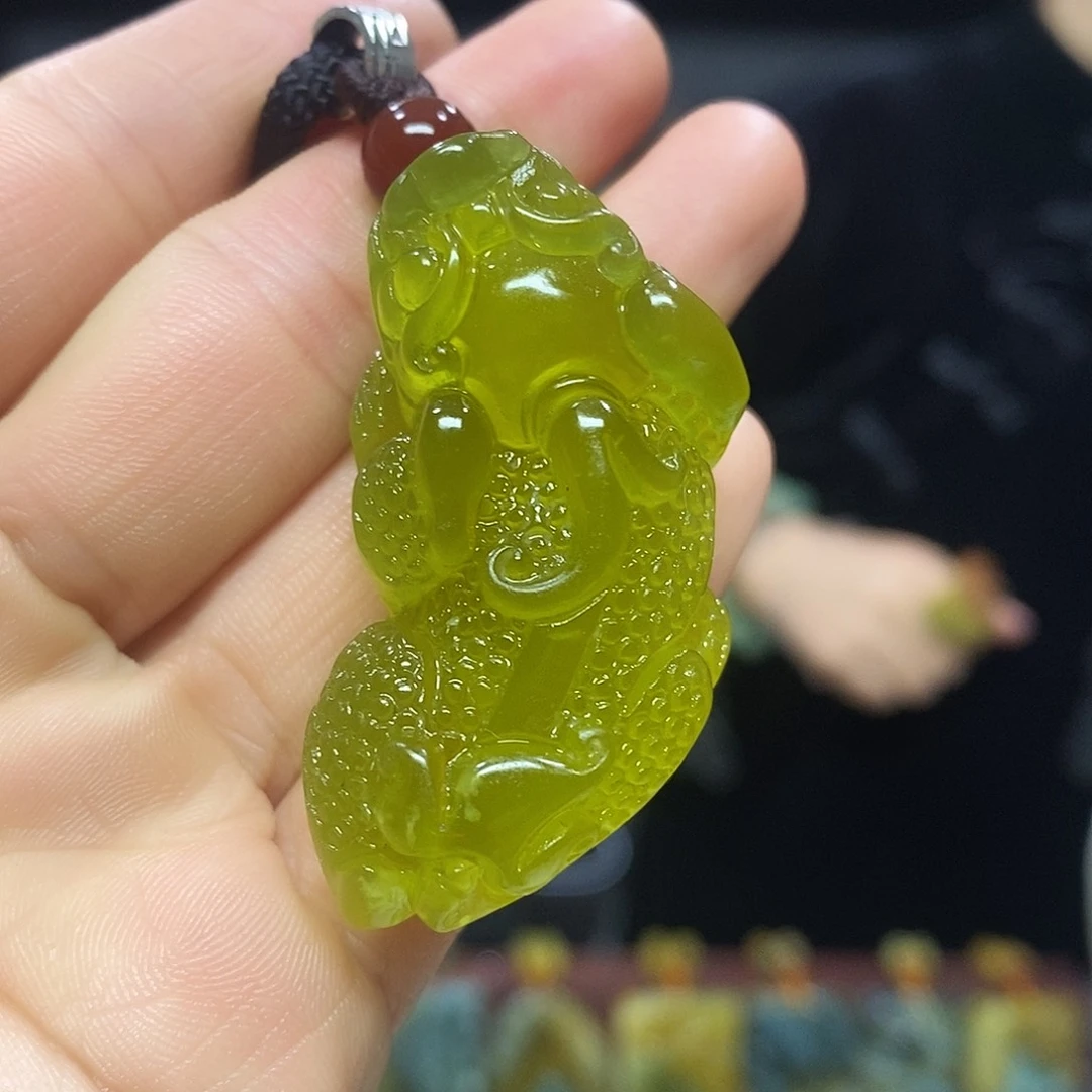 未镶嵌岫玉挂件吊坠