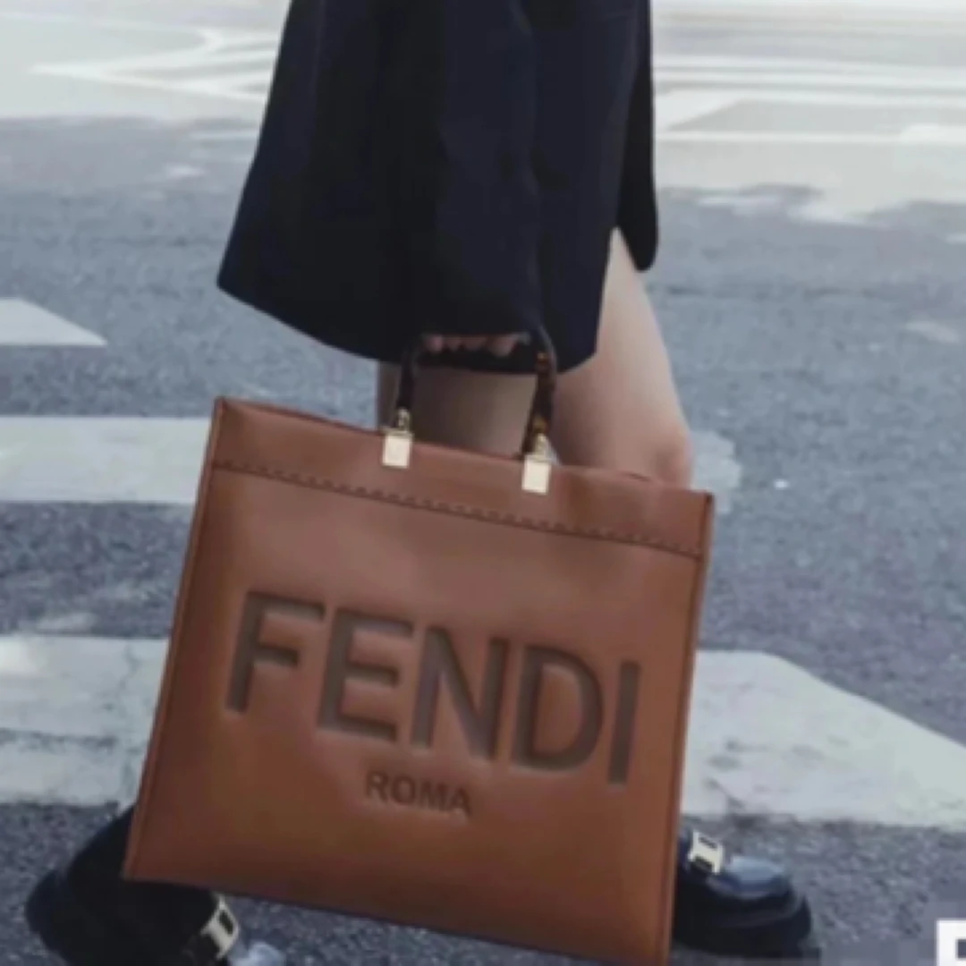 95新 FENDI/芬迪 芬迪大托特972467