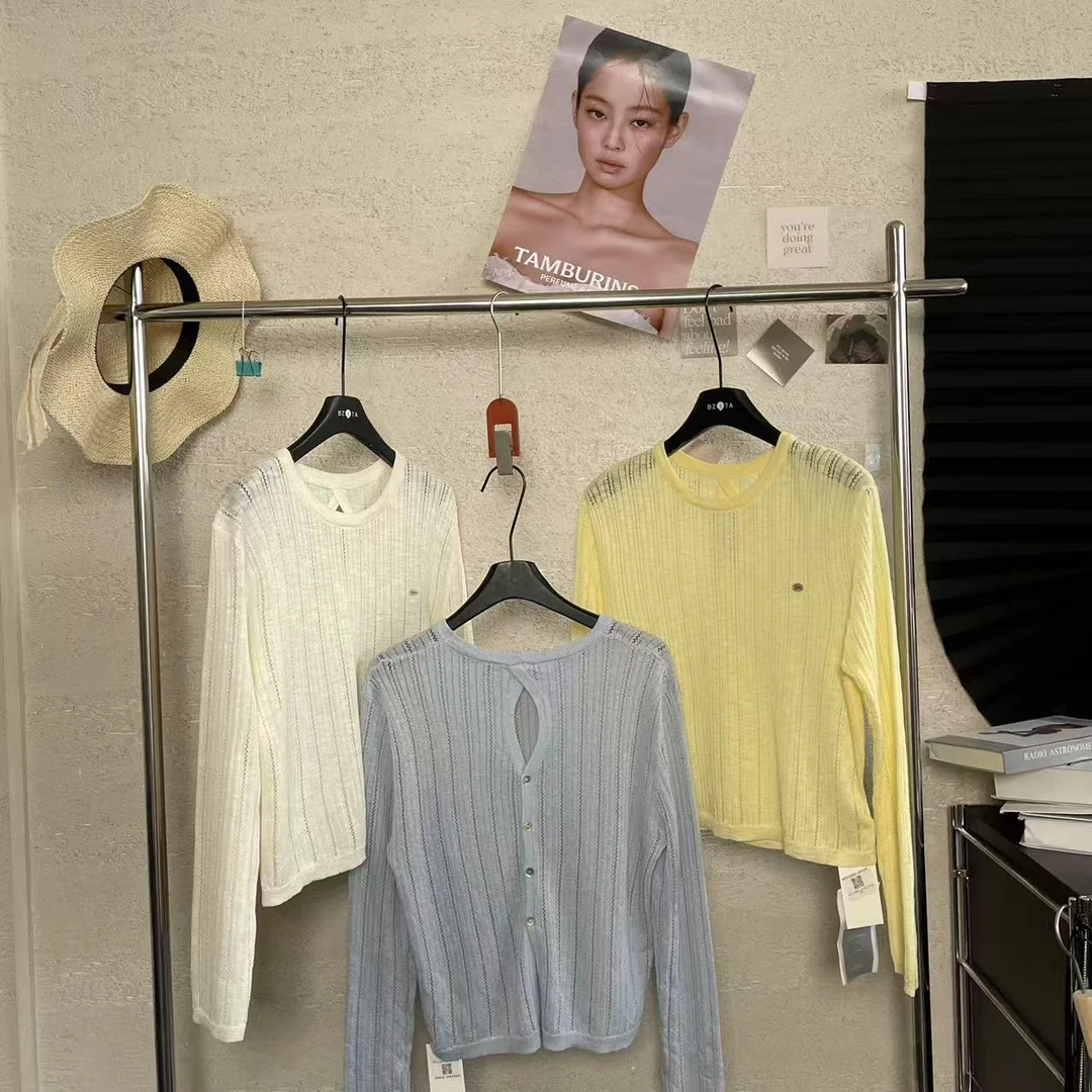 『雨美 Show』8271时尚百搭后背扣小心机上衣