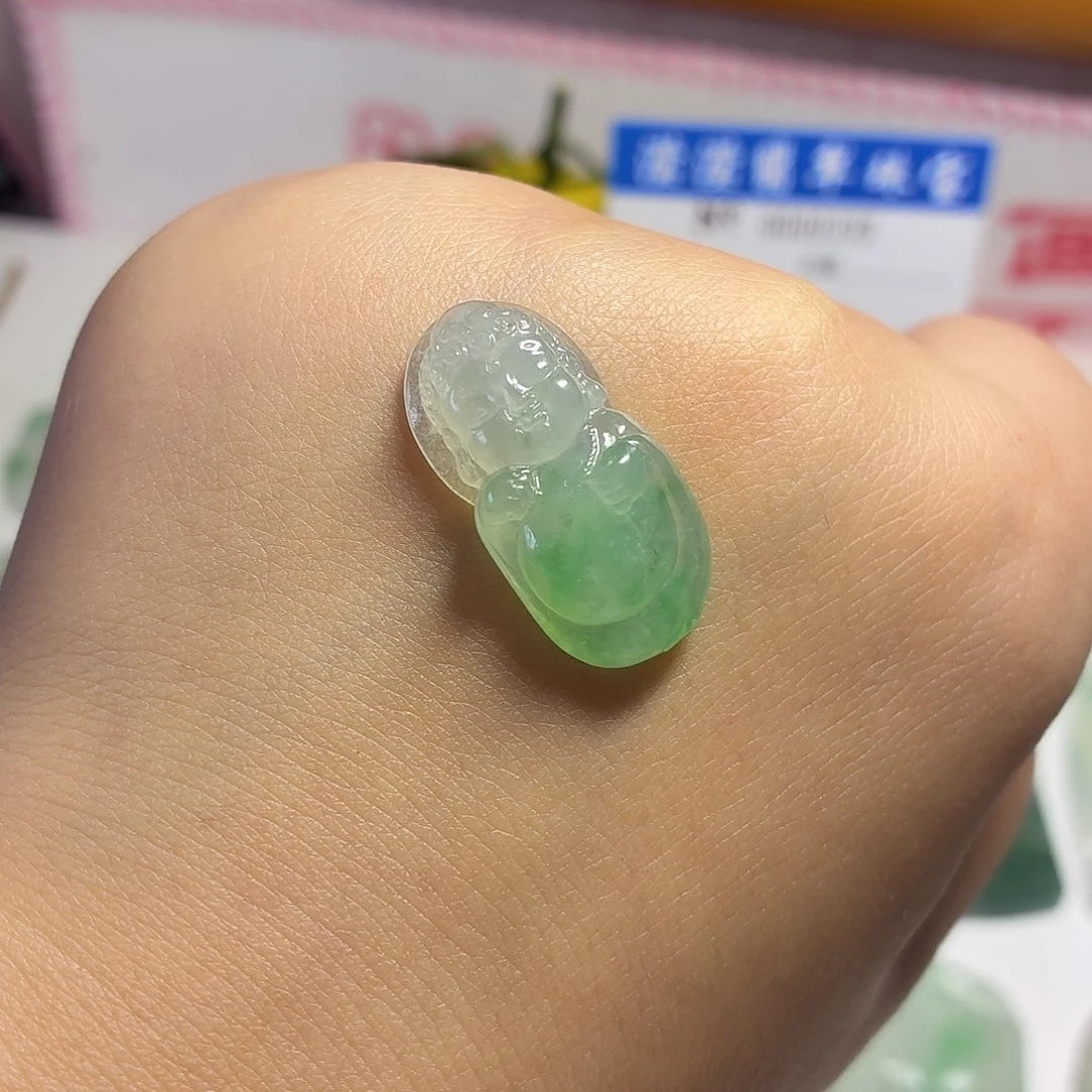 颈饰未镶嵌翡翠缅甸天然翡翠A货宝宝佛