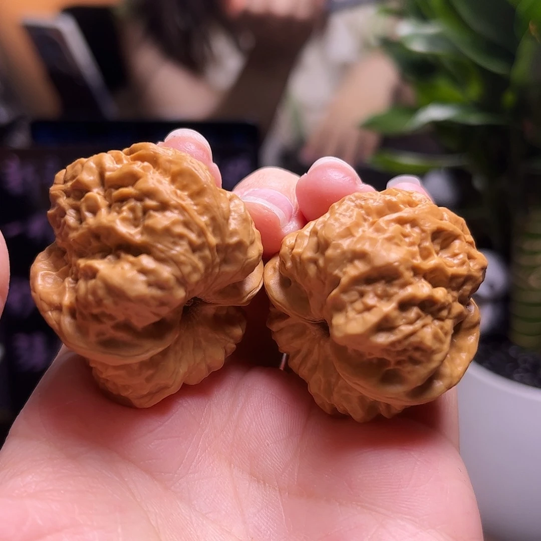 倪***晲文玩核桃吊坠37尺蛤蟆40