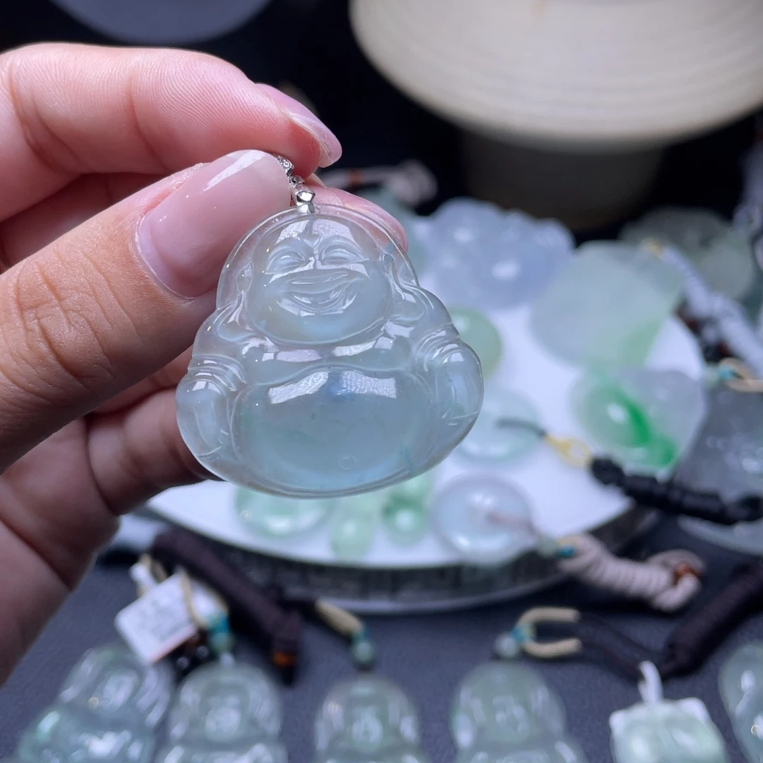 颈饰未镶嵌翡翠