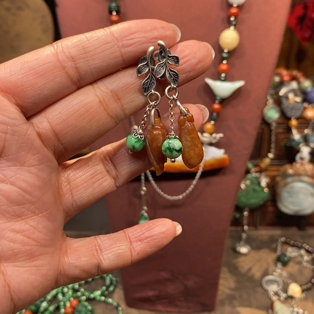 翡翠吊坠(赠链)未镶嵌