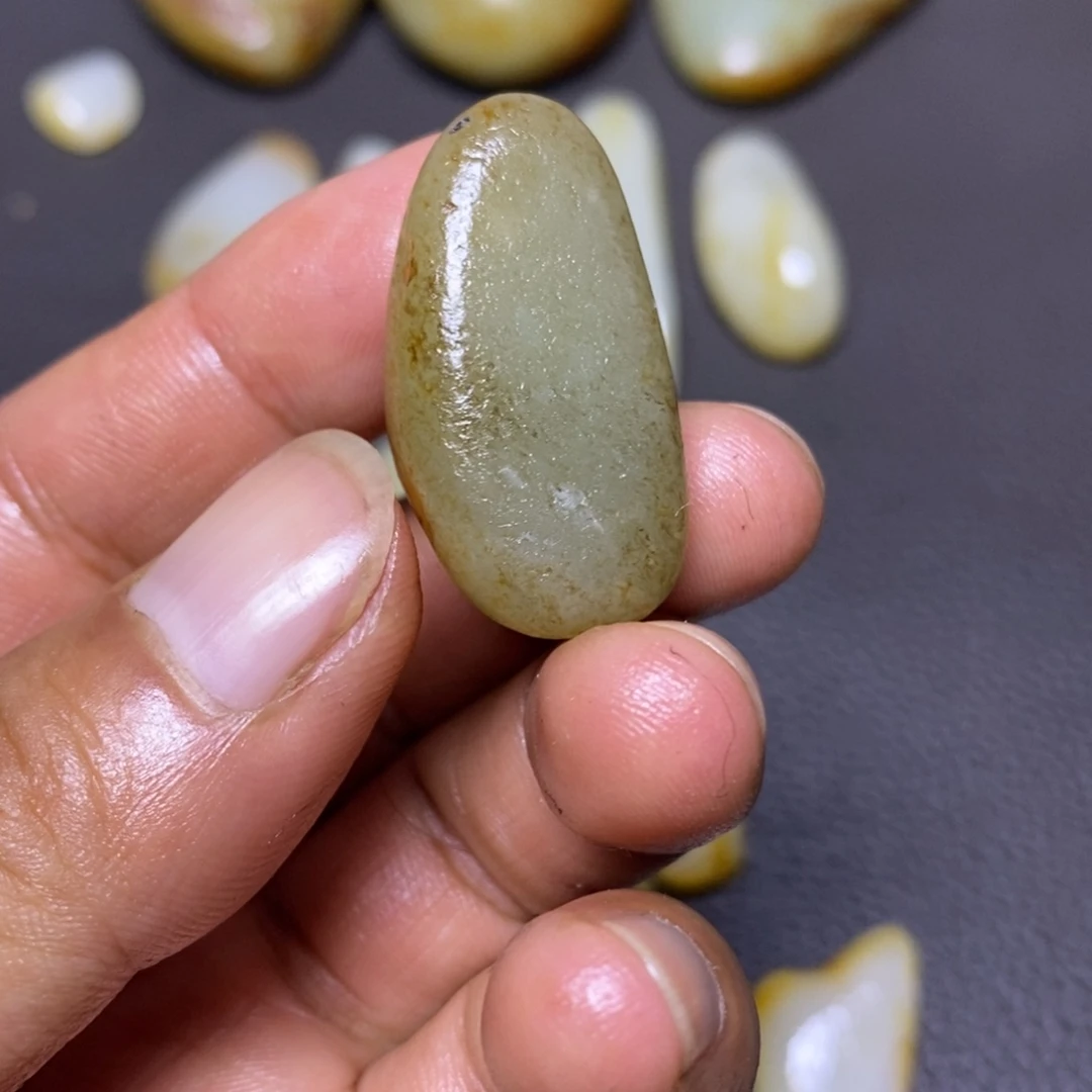 未镶嵌和田玉（糖玉）挂件