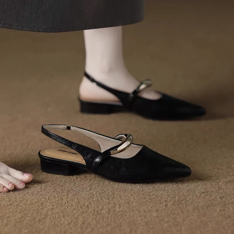 包头鞋女夏外穿尖头一字带金属扣粗跟高级感不累脚绝美百搭凉单鞋