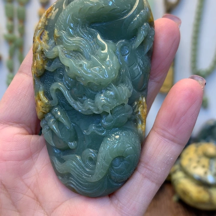 岫岩河磨玉（透闪石质玉）未镶嵌把件