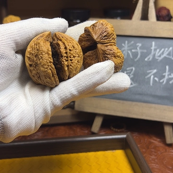 文玩核桃吊坠连体