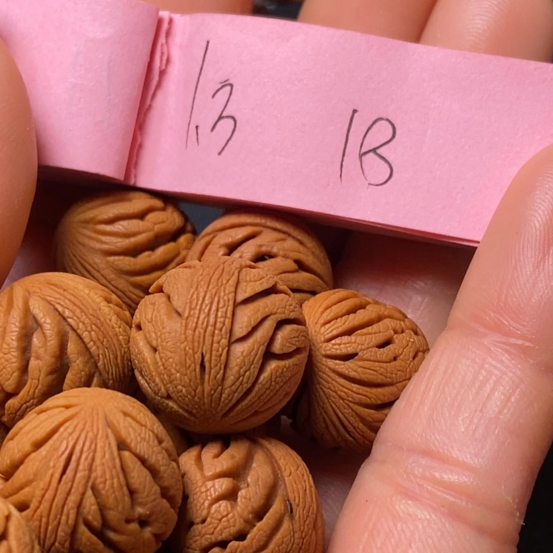 吊坠桃核陕西秦岭山桃核