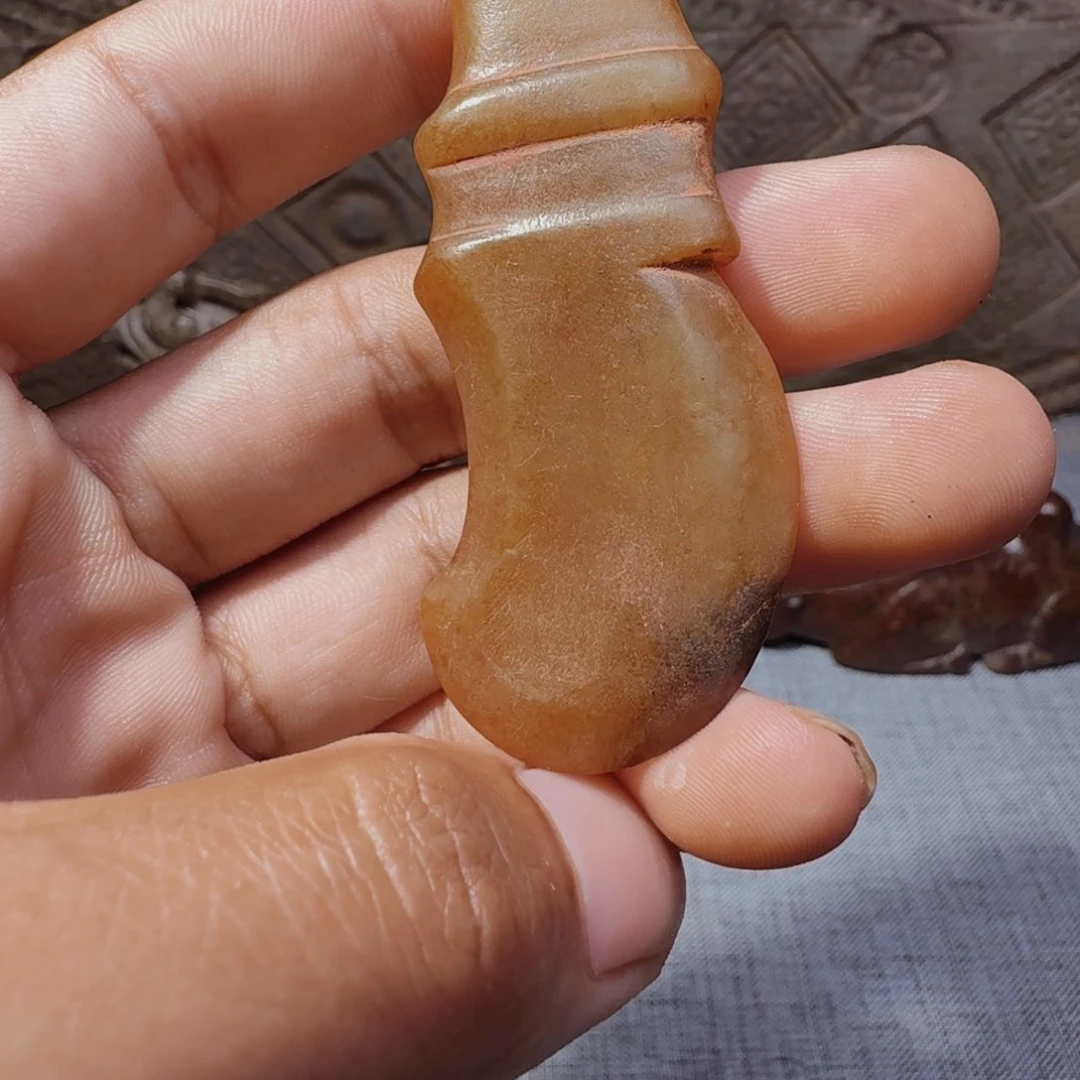 禄***哥和田玉（糖玉）未镶嵌挂件