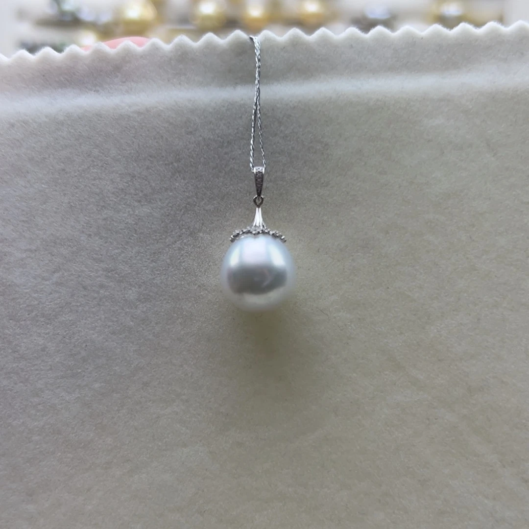 吊坠(不含链)18K金镶嵌海水珍珠12.6mm澳白梨花头吊坠