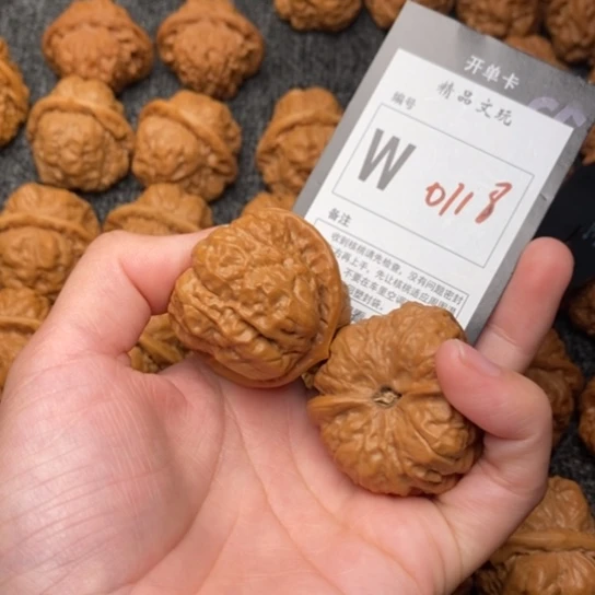 吊坠桃核我是第一百40