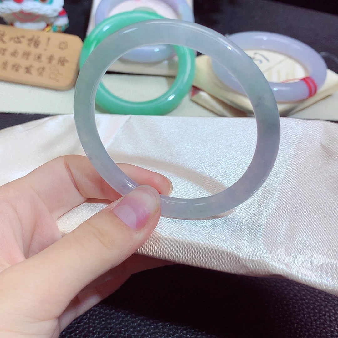 翡翠未镶嵌手镯537