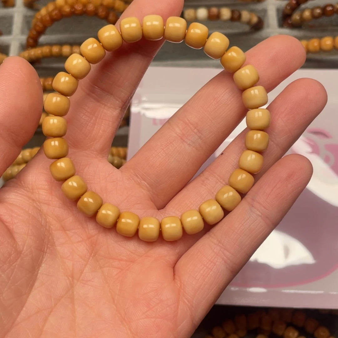 K***n吊坠龙脊菩提卡8老型无钥匙孔单圈手串