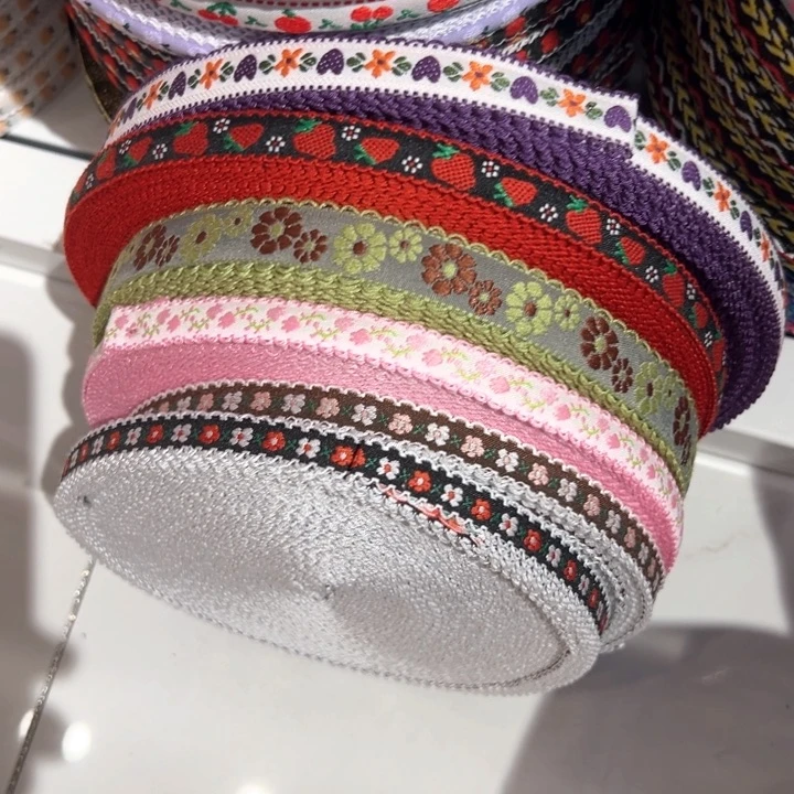 花边织带装饰设计