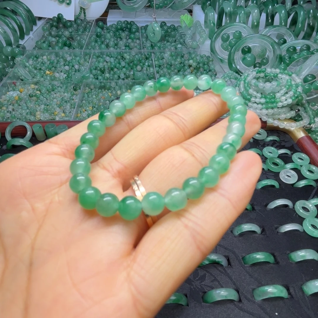 石英质玉（非洲翠）未镶嵌散珠冰甜绿手串