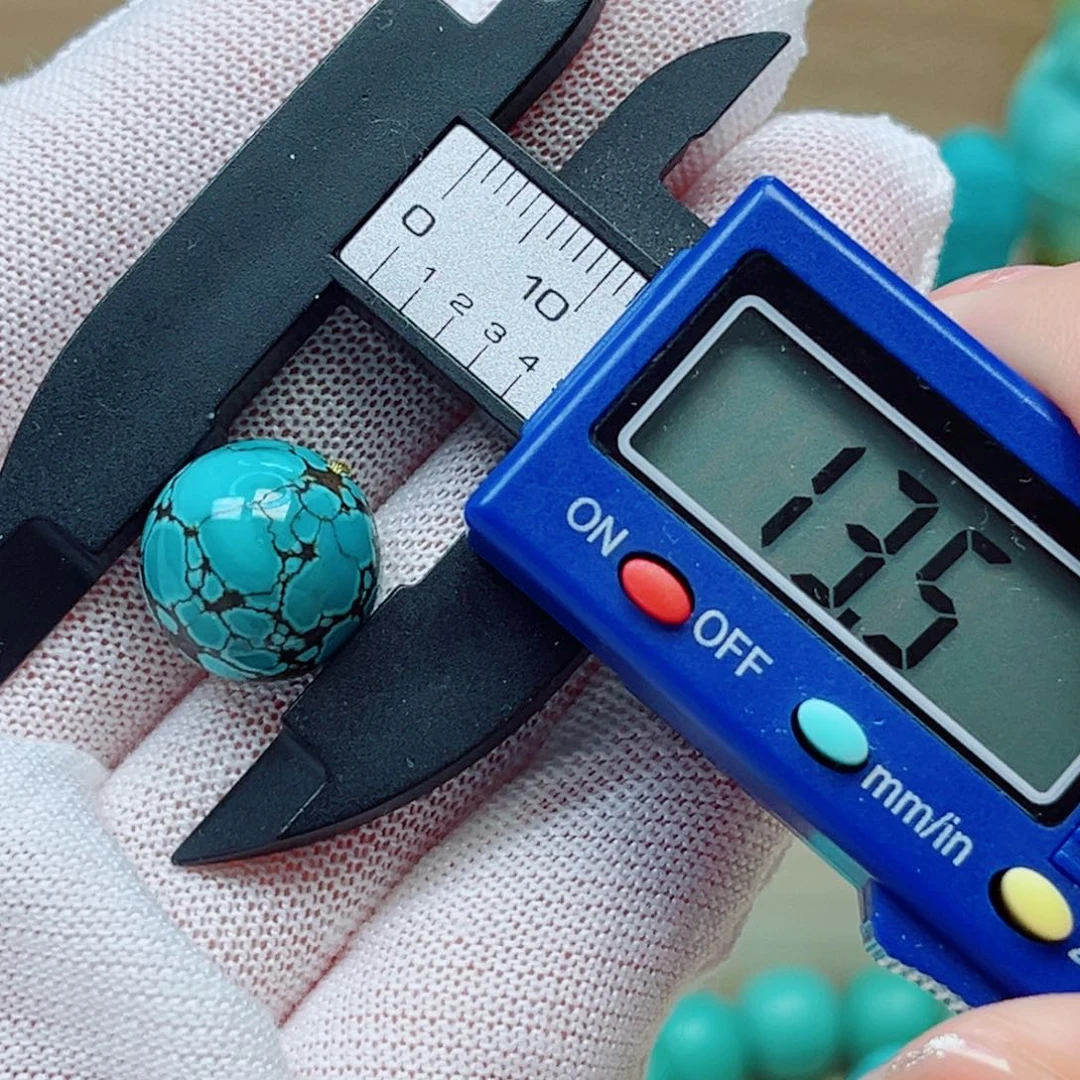 绿松石未镶嵌珠宝