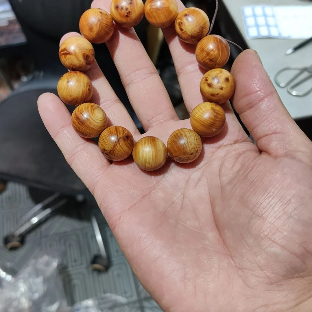 1.5太行崖柏手工艺品