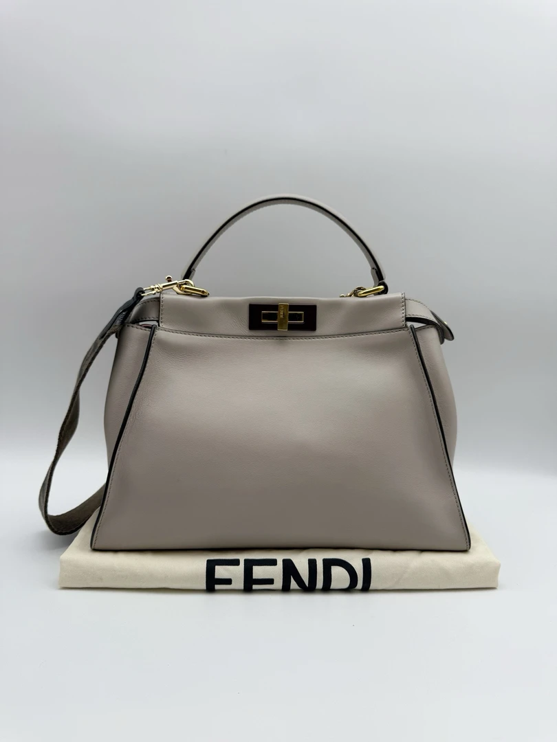 95新 FENDI/芬迪 peekaboo 中号 灰色手提包无肩带  无肩带