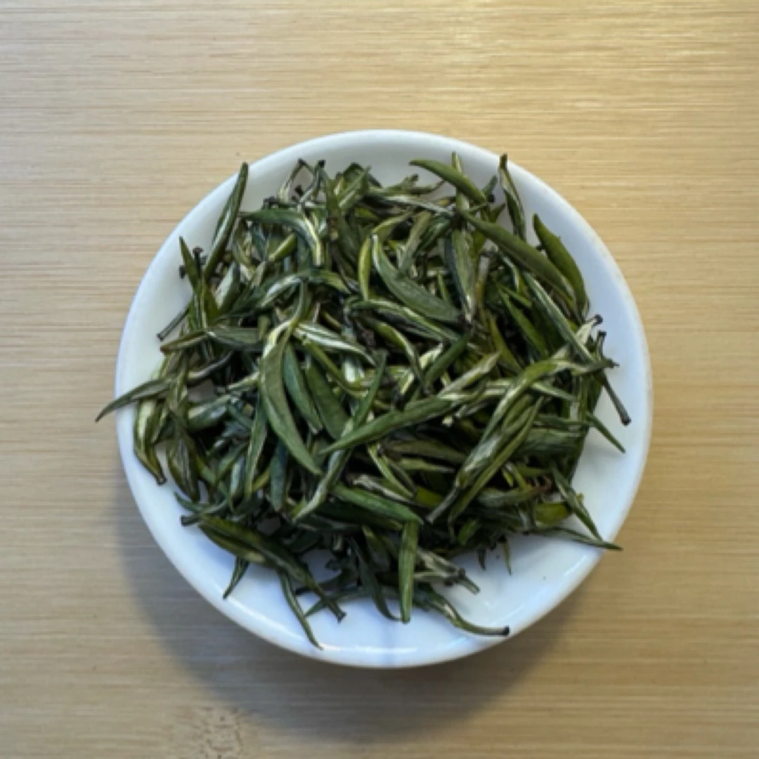 2025新茶特级嫩芽百号青针绿茶云南雀舌