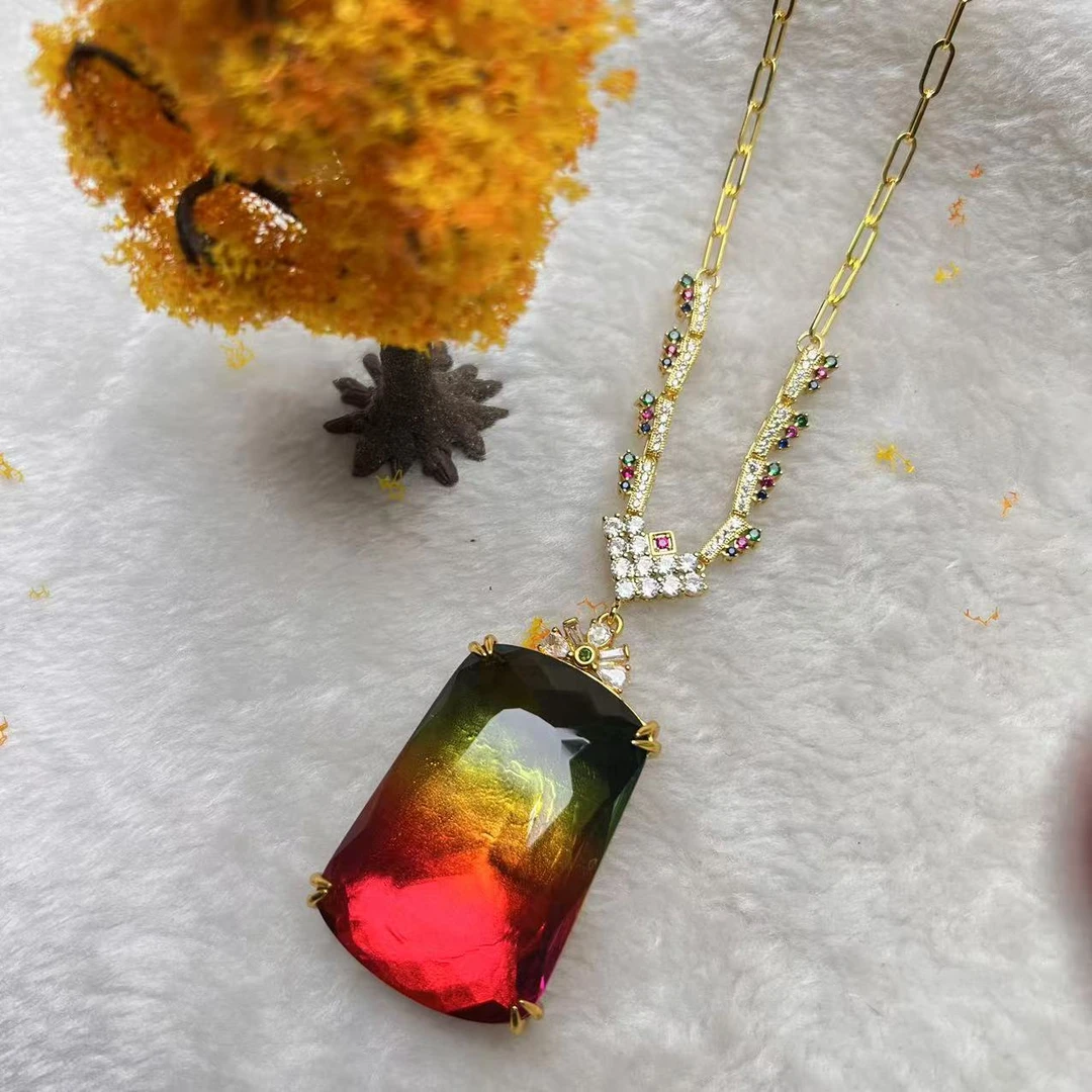 三色方形时尚吊坠高雅华丽华贵精美绝伦