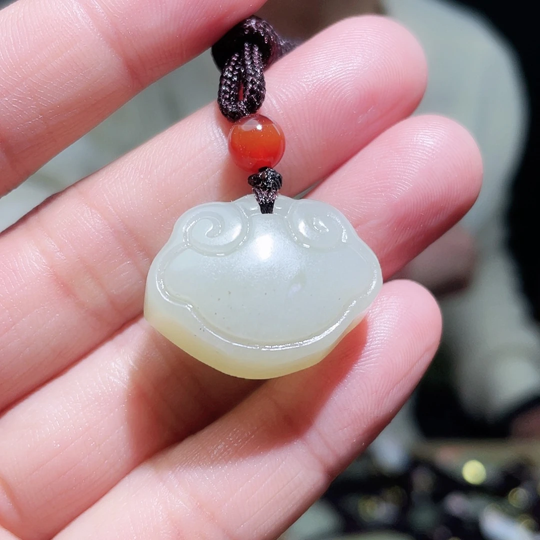 和田玉颈饰未镶嵌多样性