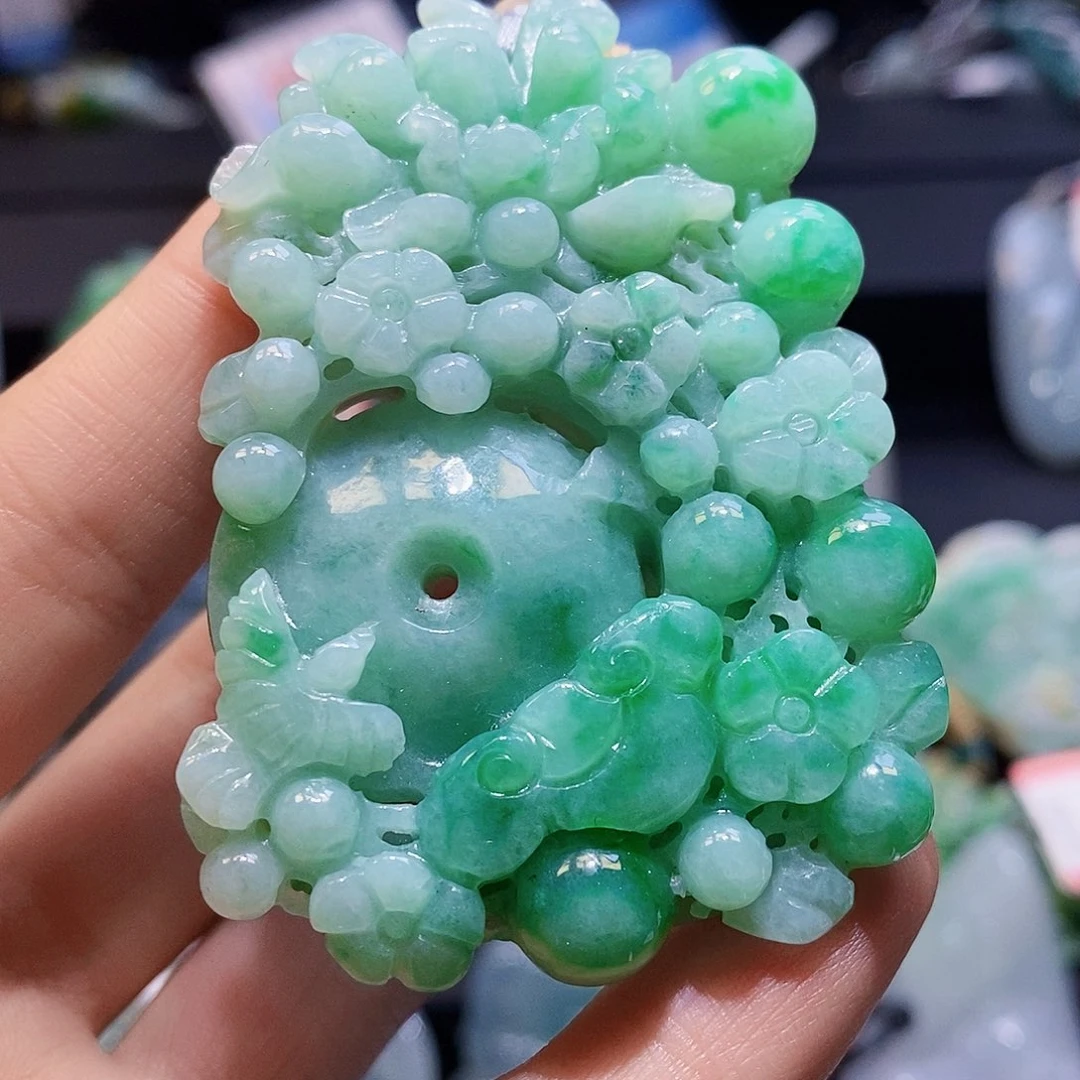 翡翠未镶嵌颈饰翡翠