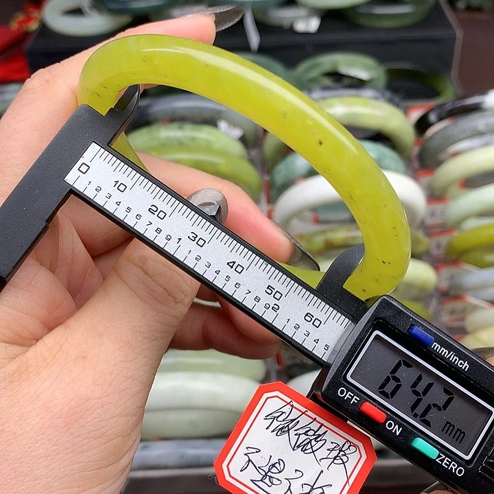 蛇纹石玉手镯未镶嵌414