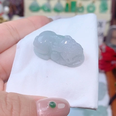 颈饰未镶嵌翡翠貔貅