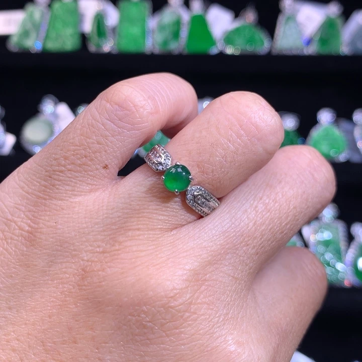 【闪购商品】银S925镶嵌戒指翡翠