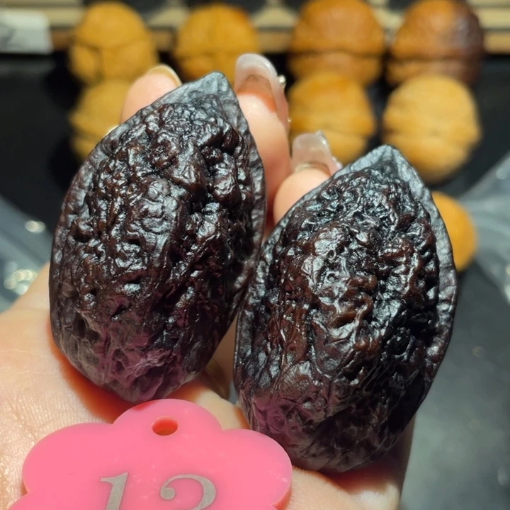 绣花鞋36尺寸核桃。