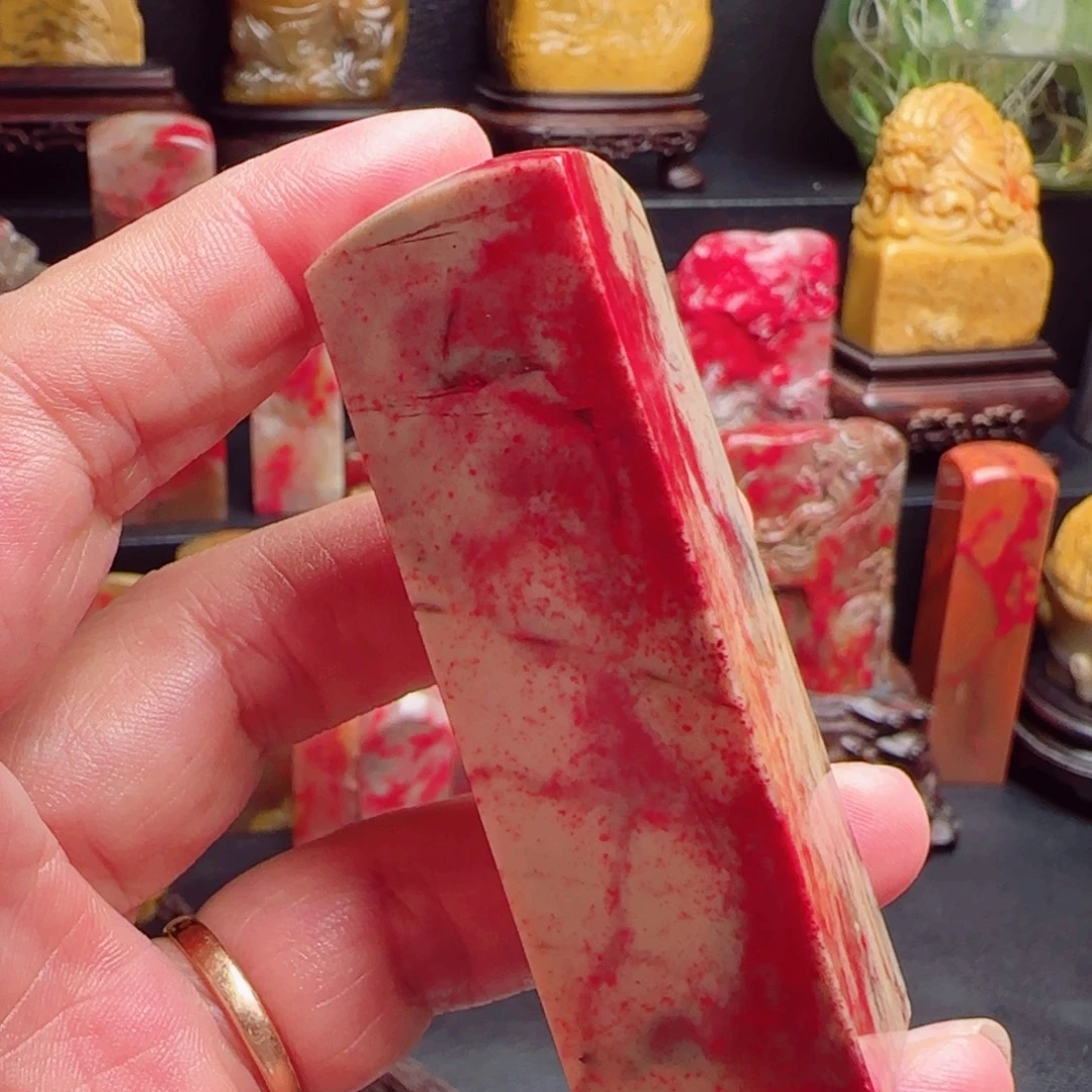 昌化石昌化鸡血石