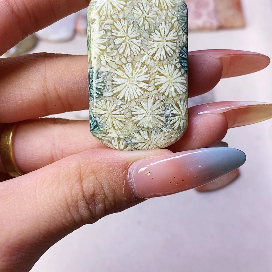 合金颈饰硅化玉Y****
