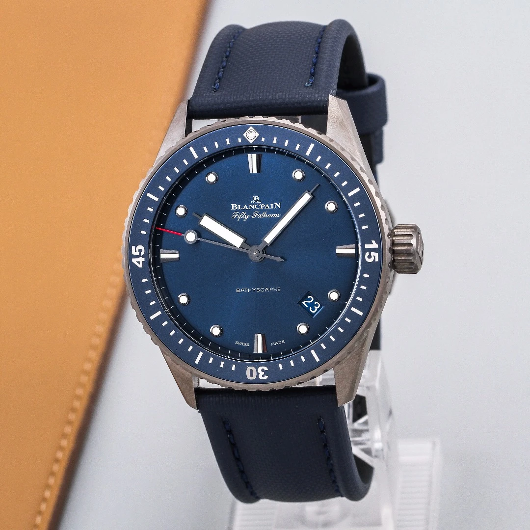 95新 Blancpain 五十噚蓝陶瓷5000-0240-O52A男士机械腕表
