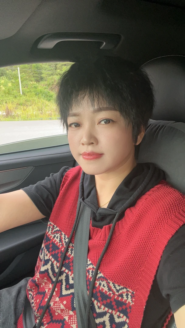 常规圆领复古印花秋季时尚免烫针织背心