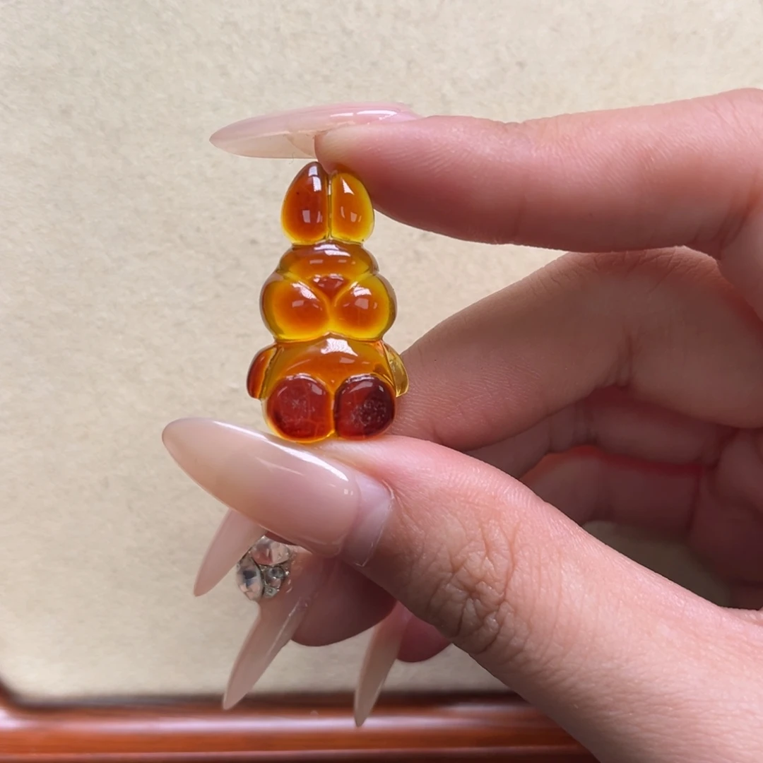 琥珀未镶嵌裸石天然琥珀金珀小兔兔