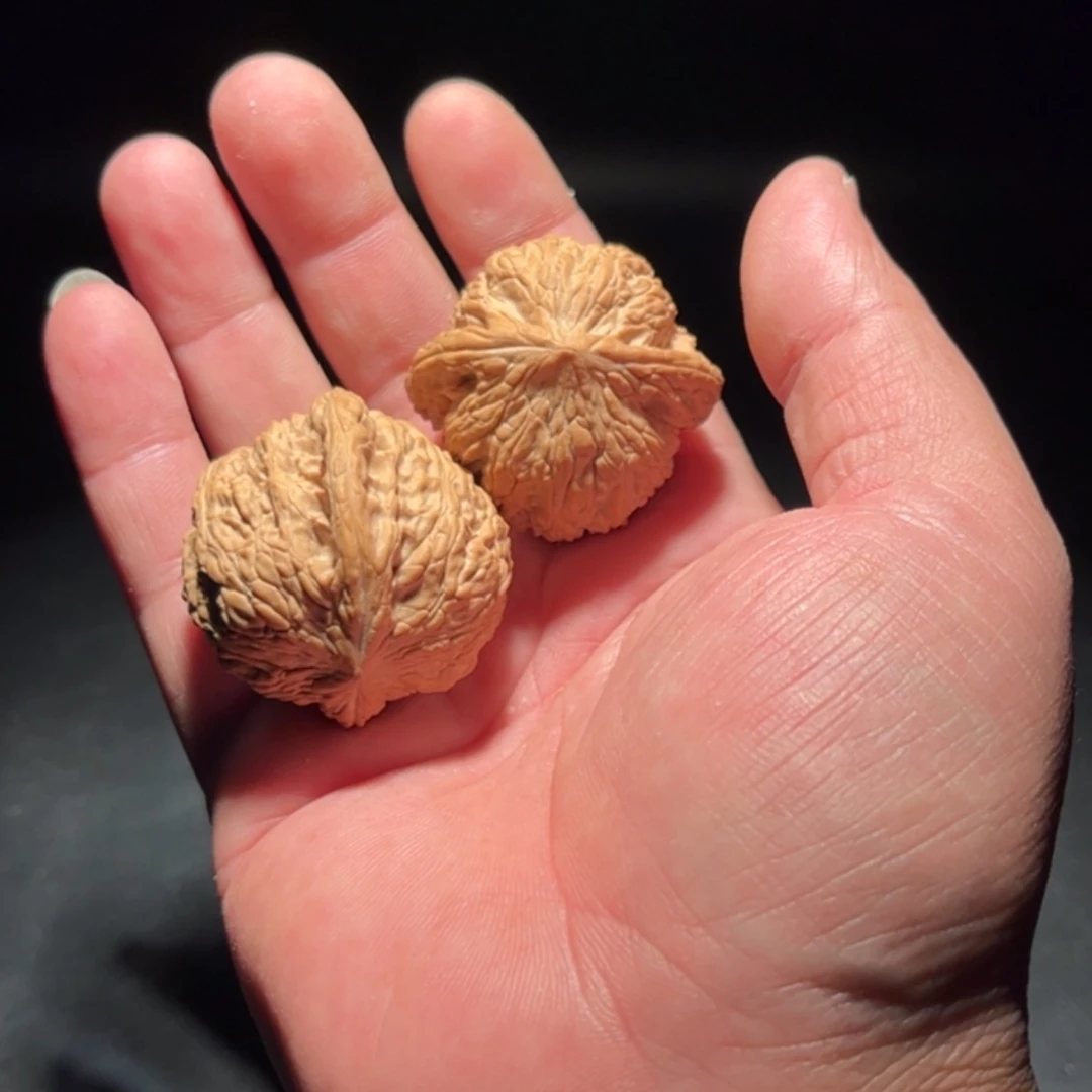 【闪购商品】S***9文玩核桃木制手把件