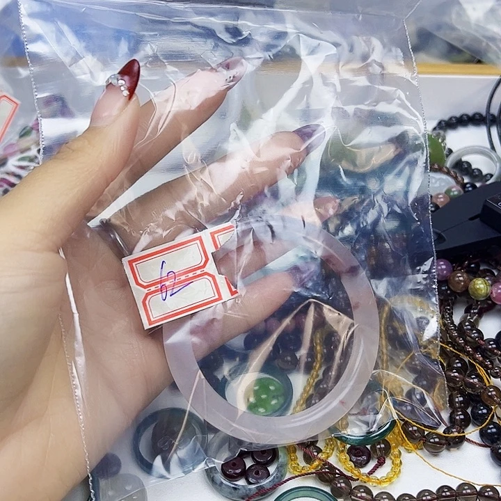 石英质玉珠宝半成品合金红**?