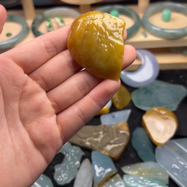 歇***会定制翡翠未镶嵌缅甸天然翡翠定制