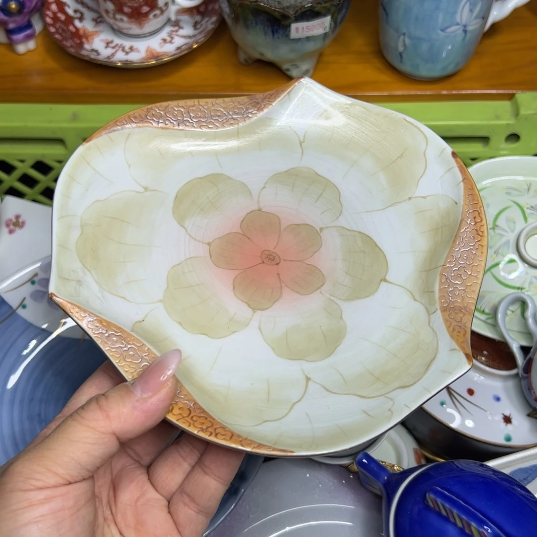 悠***悠默认微瑕 默认微瑕