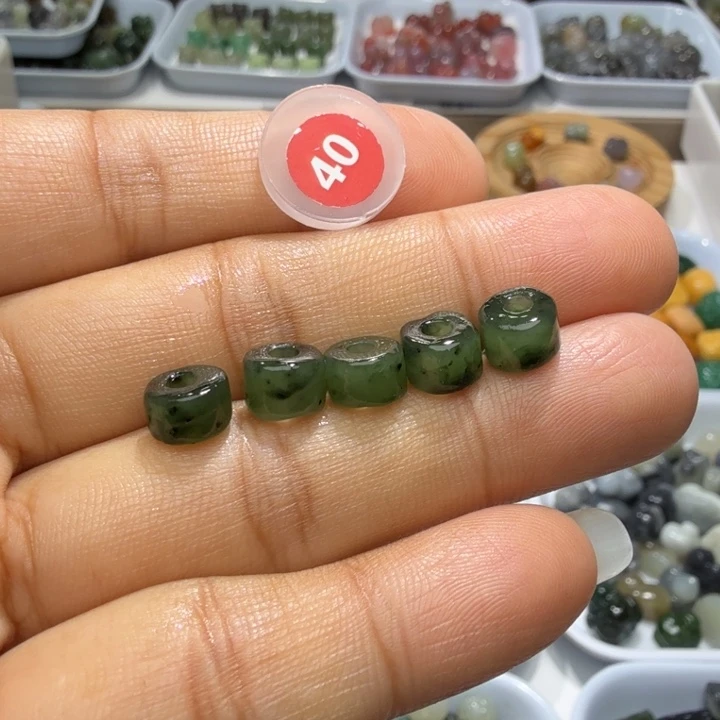 和田玉未镶嵌珠宝奇石