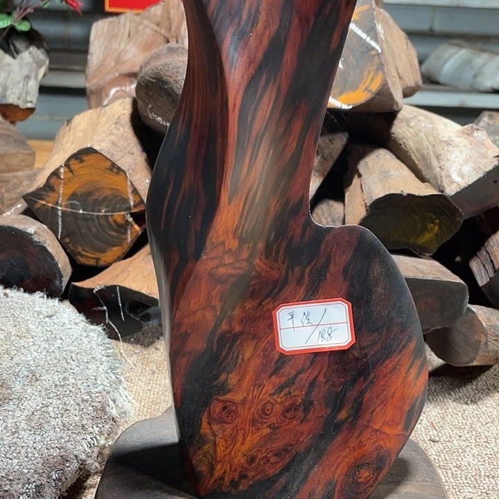 交趾黄檀（大红酸枝）平**些