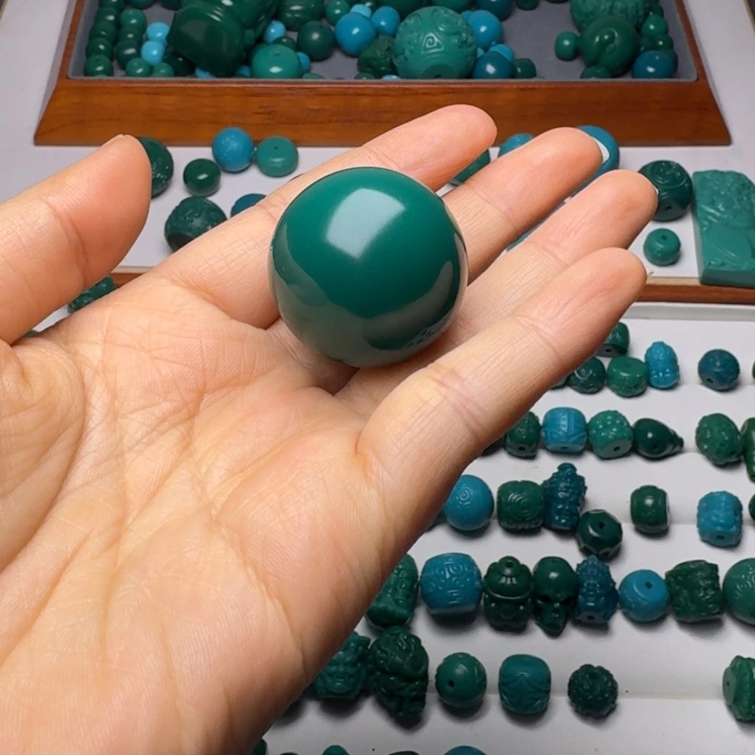 琉璃颈饰科技松配饰